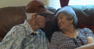 Po 71 letech manželství zemřeli ve stejný den během několika hodin.
