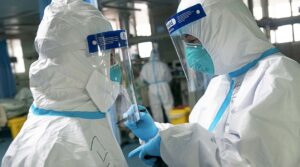 Lékaři nesmějí předepisovat TENTO lék, mohl by zabrat na koronavirus