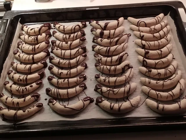 Vánoční kaštanové rohlíčky