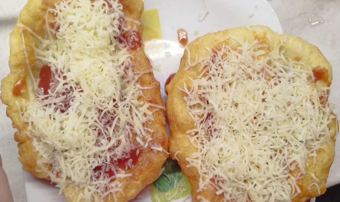 Domácí langoše ze zakysané smetany