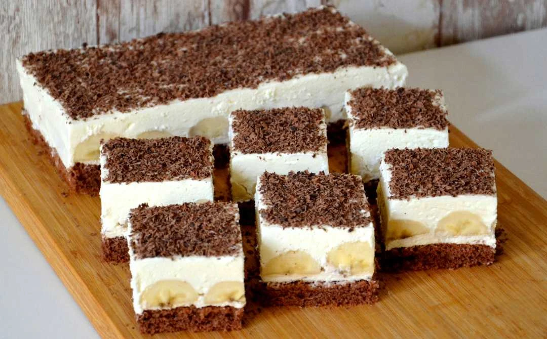 Banánové řezy se šlehačkovým krémem