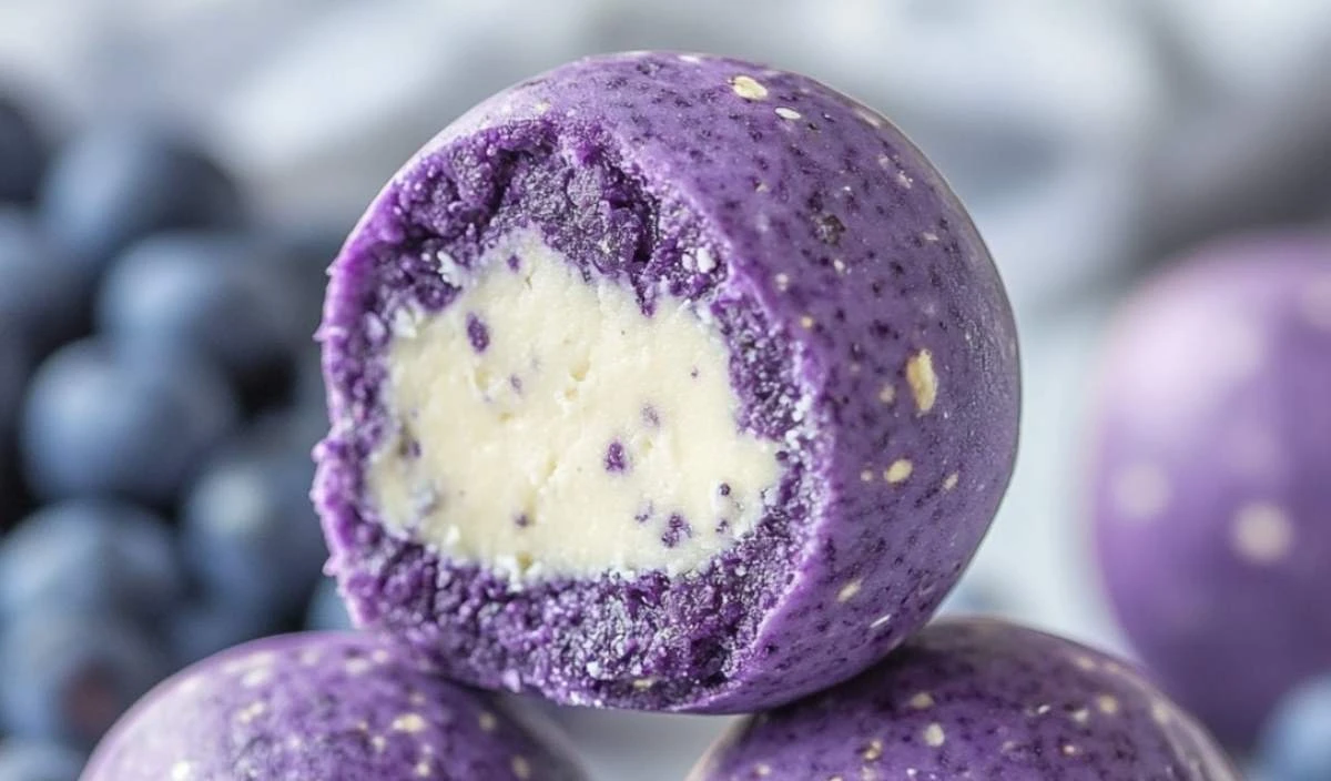 Borůvkovo-sýrové proteinové kuličky