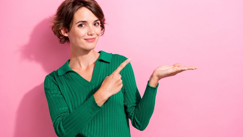 Dlaň ruky s viditelnými čárami