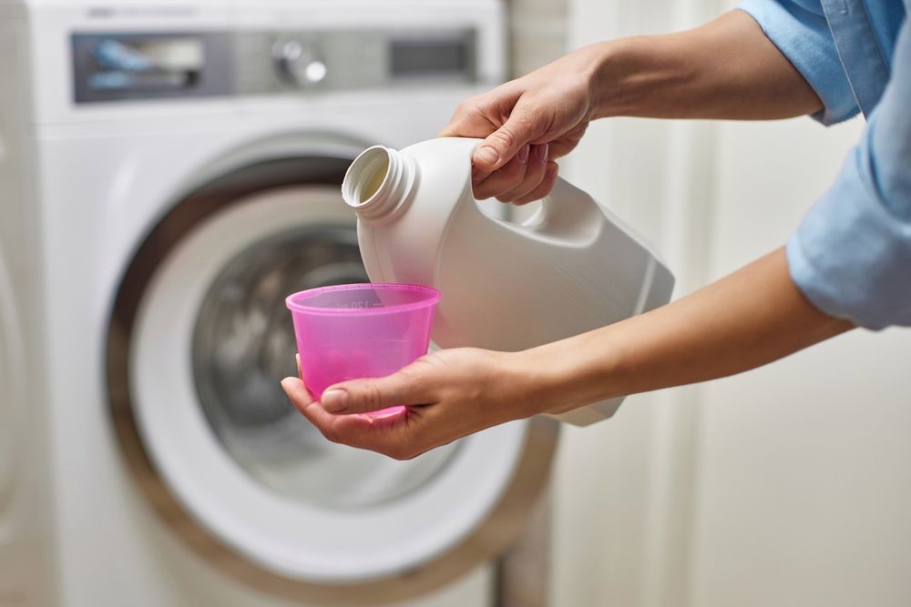 Ručníky a ložní prádlo připravené k praní na vyšší teplotu