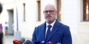 Plaga zastavil testování žáků — rodiče zjistili, na co se dětí ptali