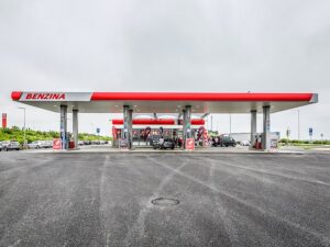 Stropy cen benzinu pokračují i v červnu! Kolik zaplatíte za litr?