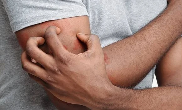 8 tichých příznaků rakoviny, které lidé často přehlížejí