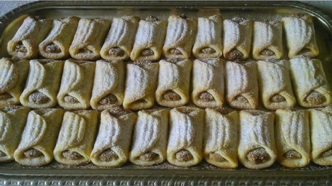 Nadýchané ořechové rolky z mascarpone těsta