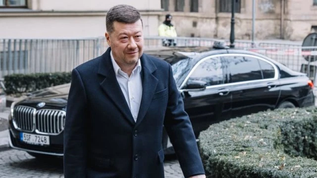 Koalice se hádá kvůli 140 milionům na Ukrajinu. Okamura odhalil částku