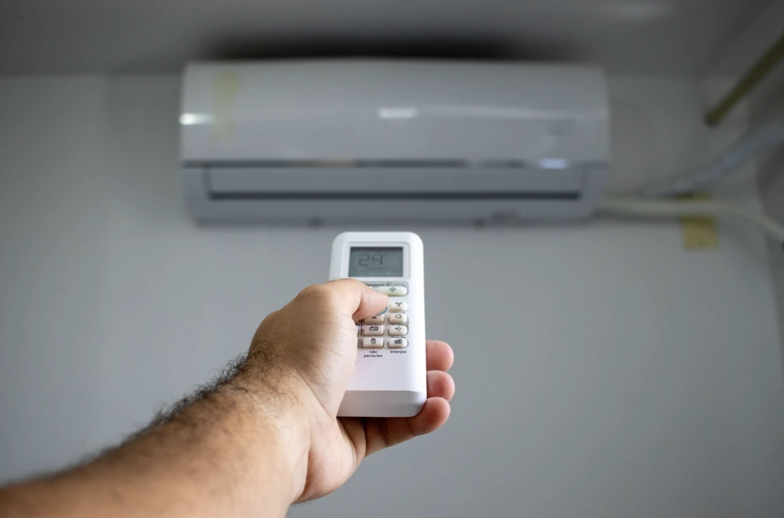 Léto doma vás může stát přes 10 000 Kč. Kde zbytečně plýtváte energií?