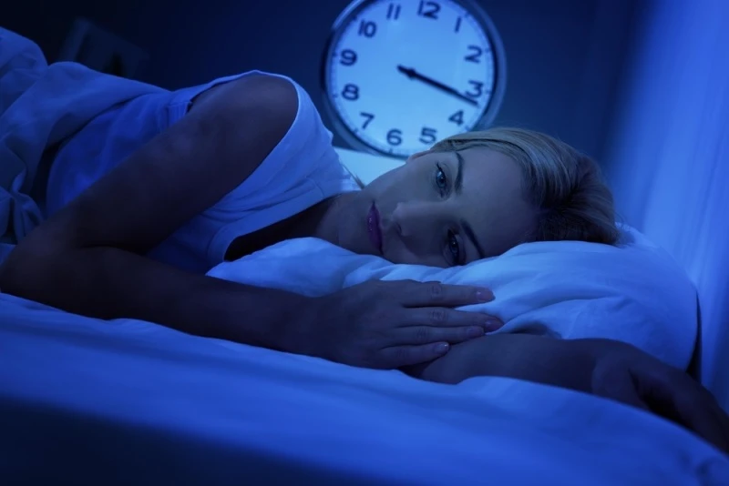 Probouzíte se každou noc ve stejnou hodinu? Může to být signál vašeho těla