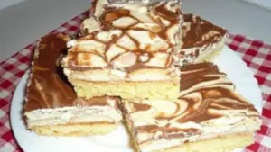 Karamelové řezy se Salkem – dokonalý tvarohový koláč