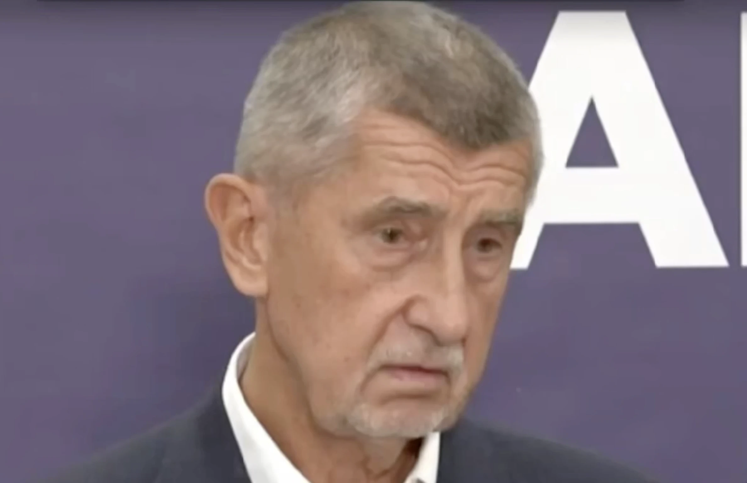 Průměrný důchod 21 800 Kč, chudoba začíná na 19 000 Kč. Co čekají senioři?