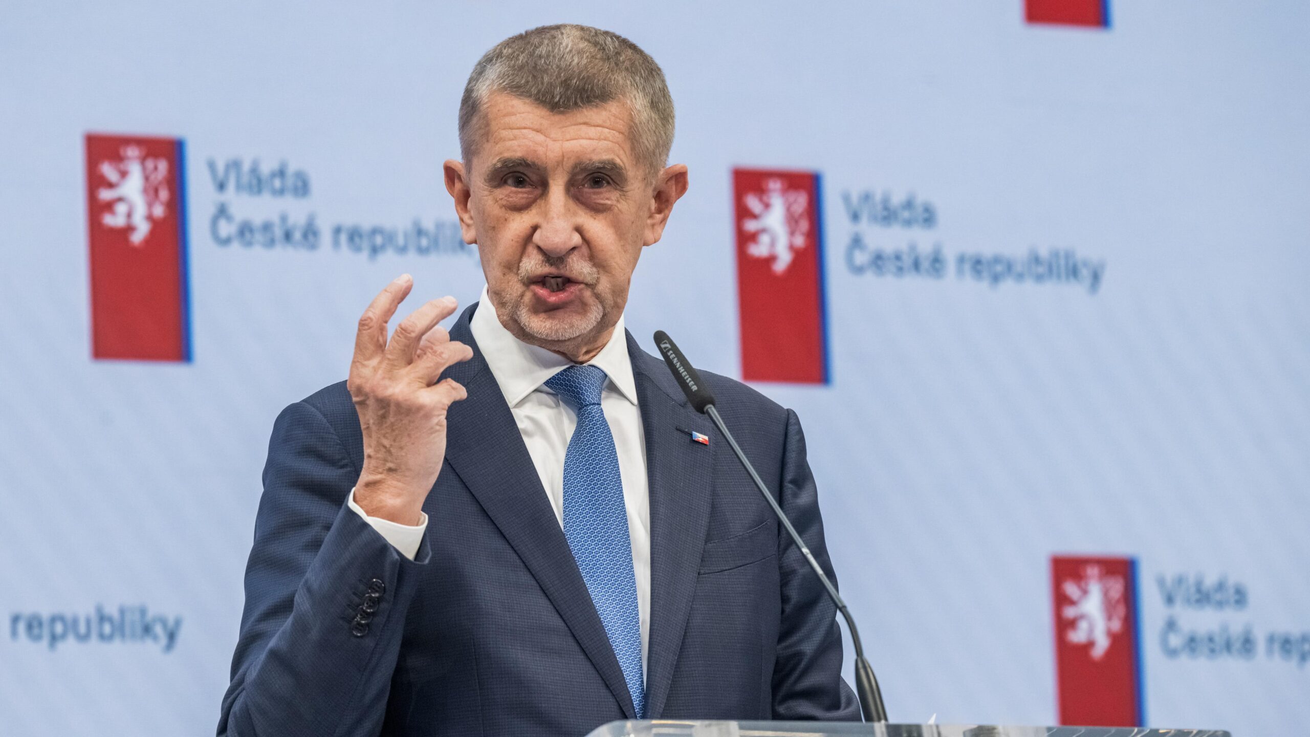 Babiš chce odložit emisní povolenky ETS 2, aby nezdražoval pohonné hmoty v Česku! Co to znamená pro ceny u pumpy a kdy se změna projeví?