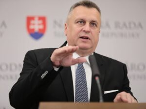 Danko hrozí zablokovaním parlamentu: dal Ficovi ultimátum kvôli ministrovi Tarabovi