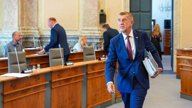 Důchody od ledna 2027 vzrostou o 270 Kč, jednorázový bonus 2 000 Kč dostanete dřív! Kdo ale musí o peníze žádat sám?