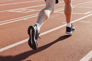 Maratonskou běžkyni Mónicu (38) srazila dodávka, řidič ujel: matka dvou dětí zemřela