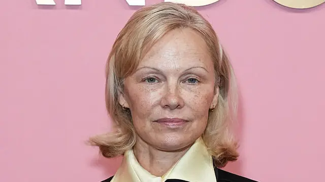Pamela Anderson odhalila ťažkú diagnózu: 10 rokov bojuje so smrteľnou chorobou