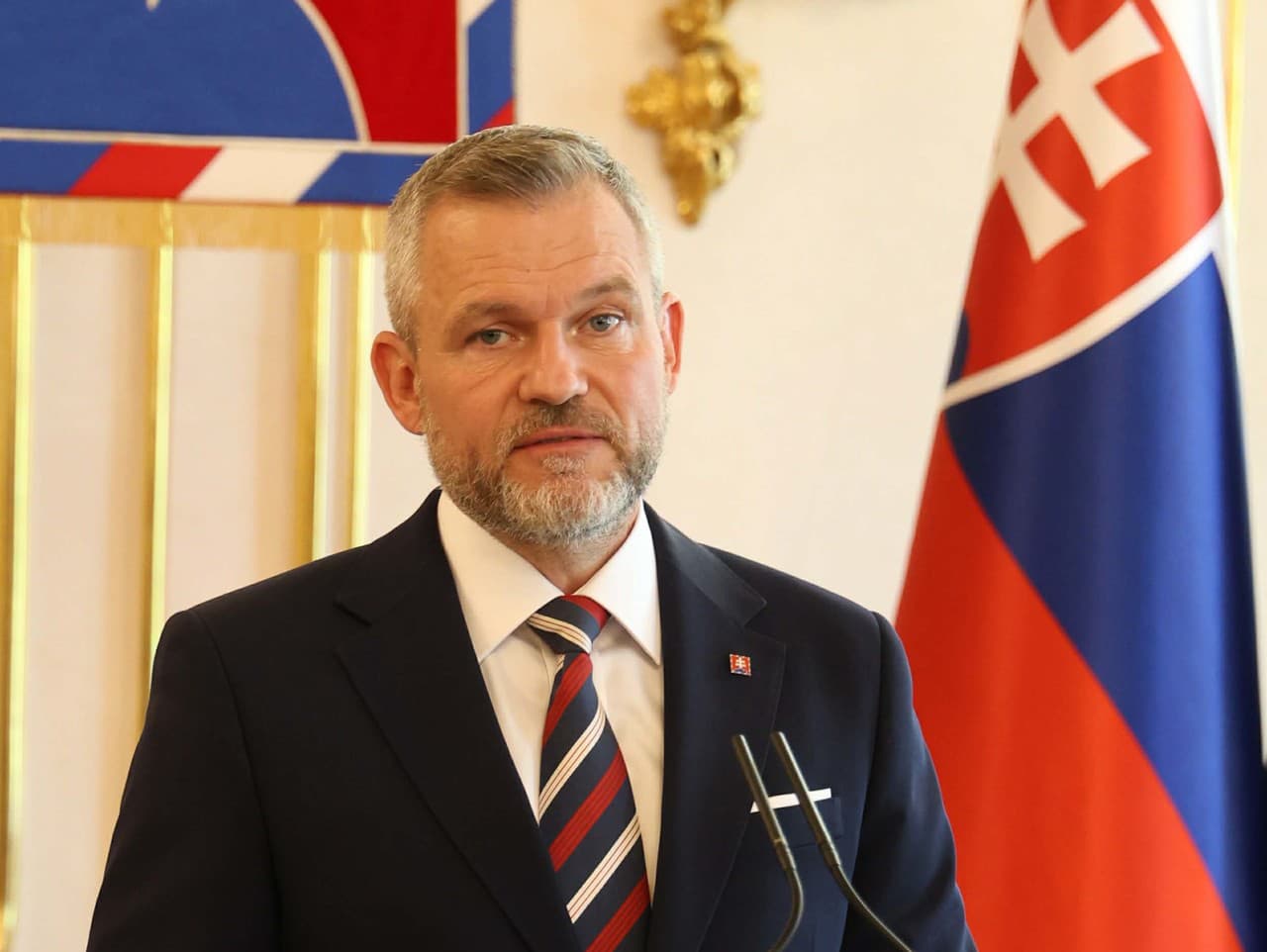 Pellegrini šokuje: Slovensku by prospela veľká koalícia Smeru a PS