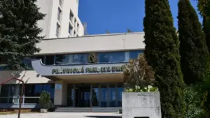 Profesor a prodekan UMB mali použiť prácu študentky ako vlastnú: Rektor ich odvolal