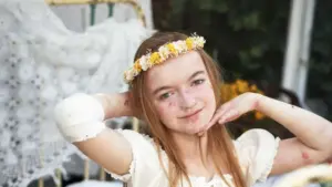 Rebeka (12) žije s nemocí motýlích křídel: kůže se jí trhá při každém dotyku! Co prožívá tahle křehká bojovnice každý den?