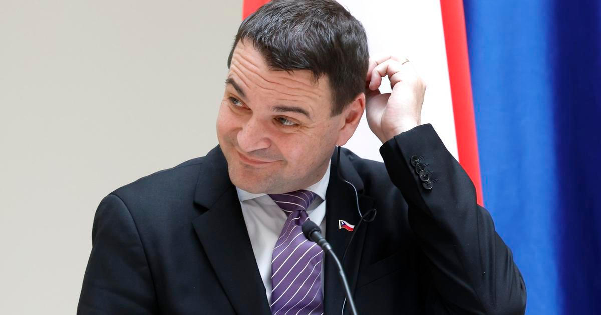 Schodek 389 miliard: Babiš se pustil do koaličních partnerů kvůli kritice rozpočtu
