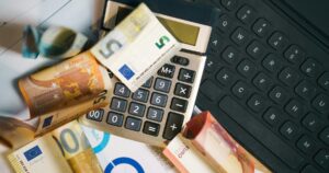 Slovenské dôchodky opäť rastú: priemerná penzia sa blíži k 733 eurám, jedna dávka však klesá