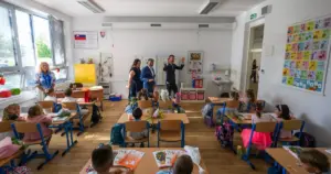 SNS chce pre prvákov jednorazový bonus 330 eur naviac: Ako na neho dosiahnuť?