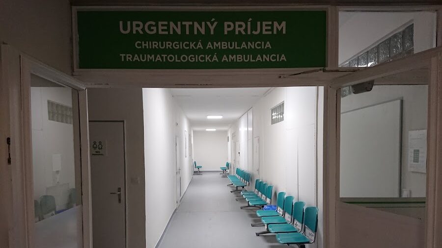 Tehotná žena čakala v nemocnici tri hodiny so silnými bolesťami! Dieťa neprežilo a rodina žiada odpovede