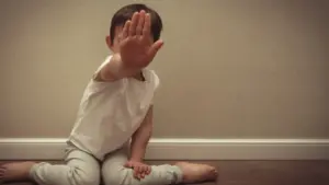 Zpráva o smrti tříleté Viktorky je hotová: komise odhalila řadu selhání! Co konkrétně systém selhal a jaké změny mají děti ochránit?